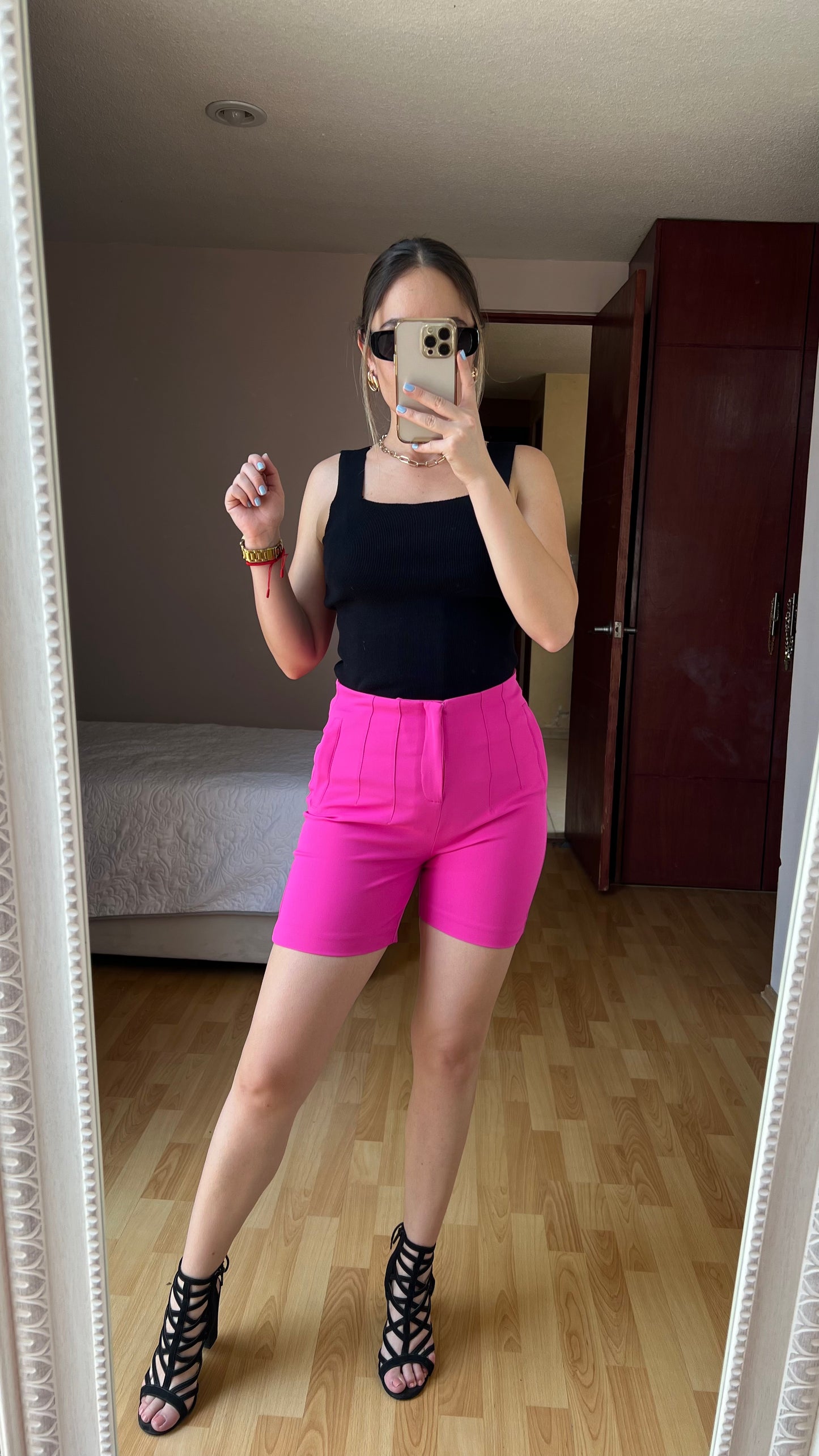 Short pinzas fucsia