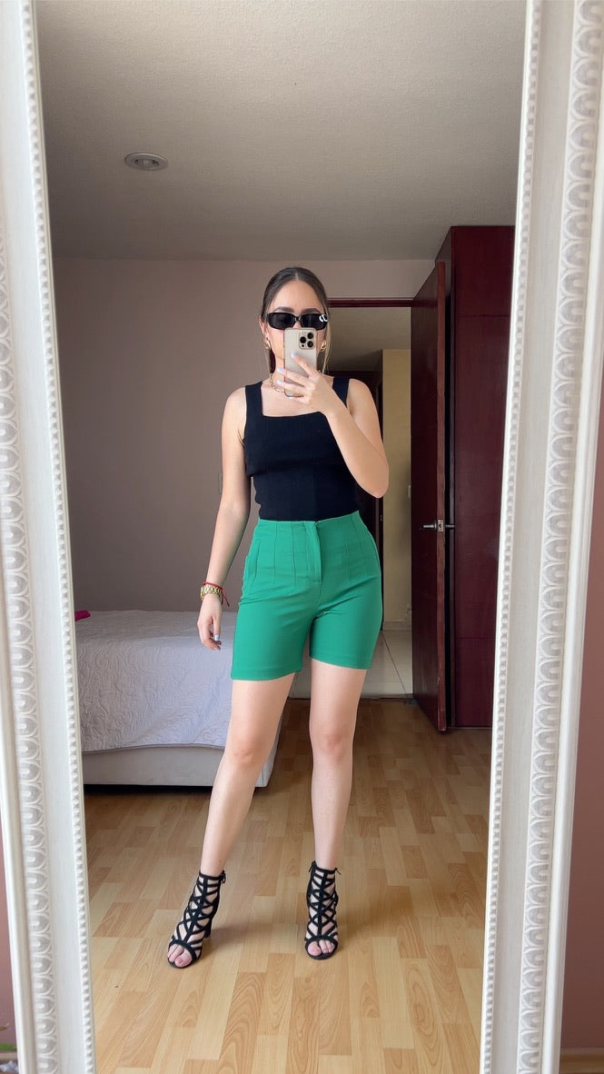 Short pinzas verde bandera