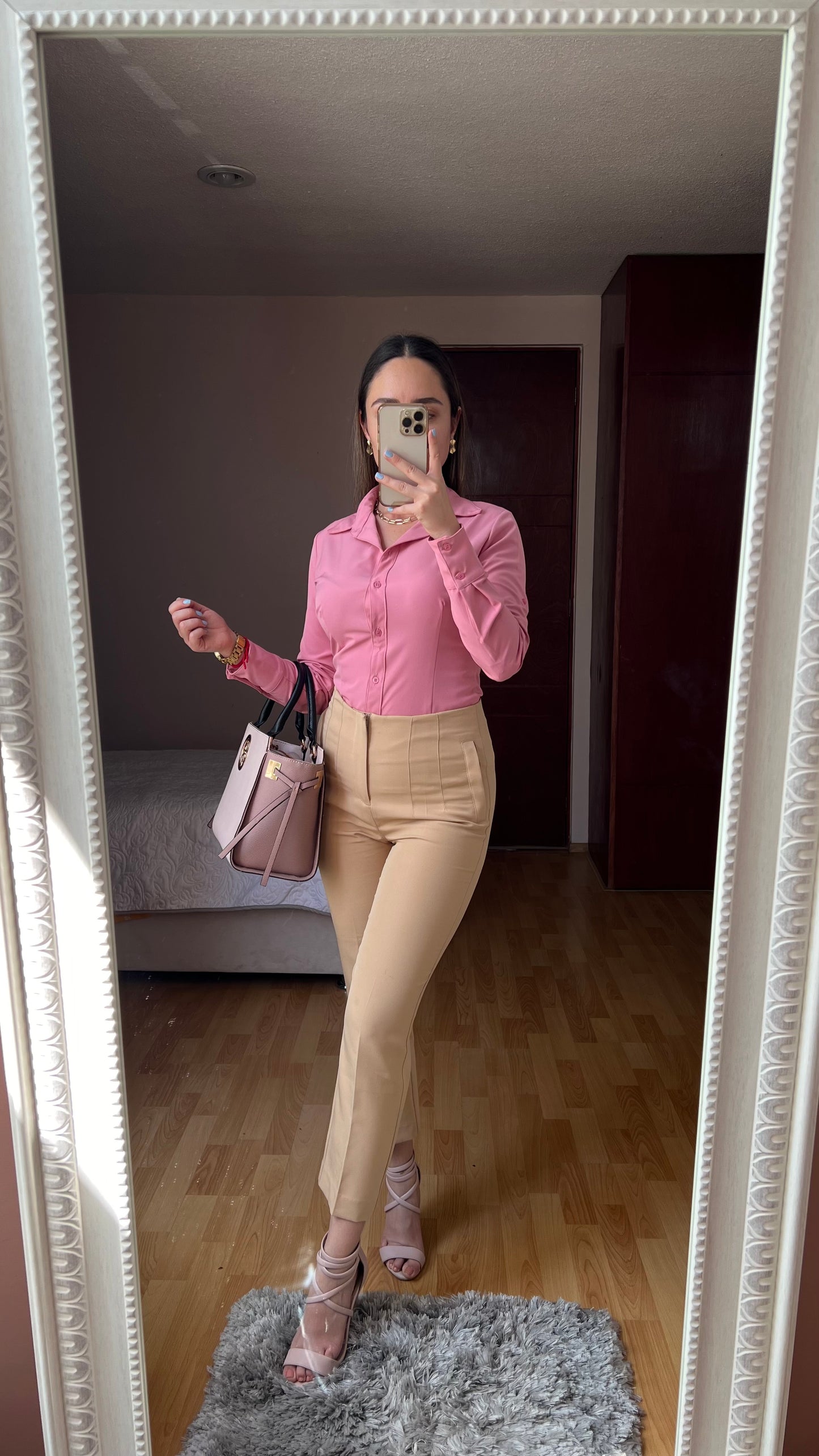 Camisa básica rosa claro
