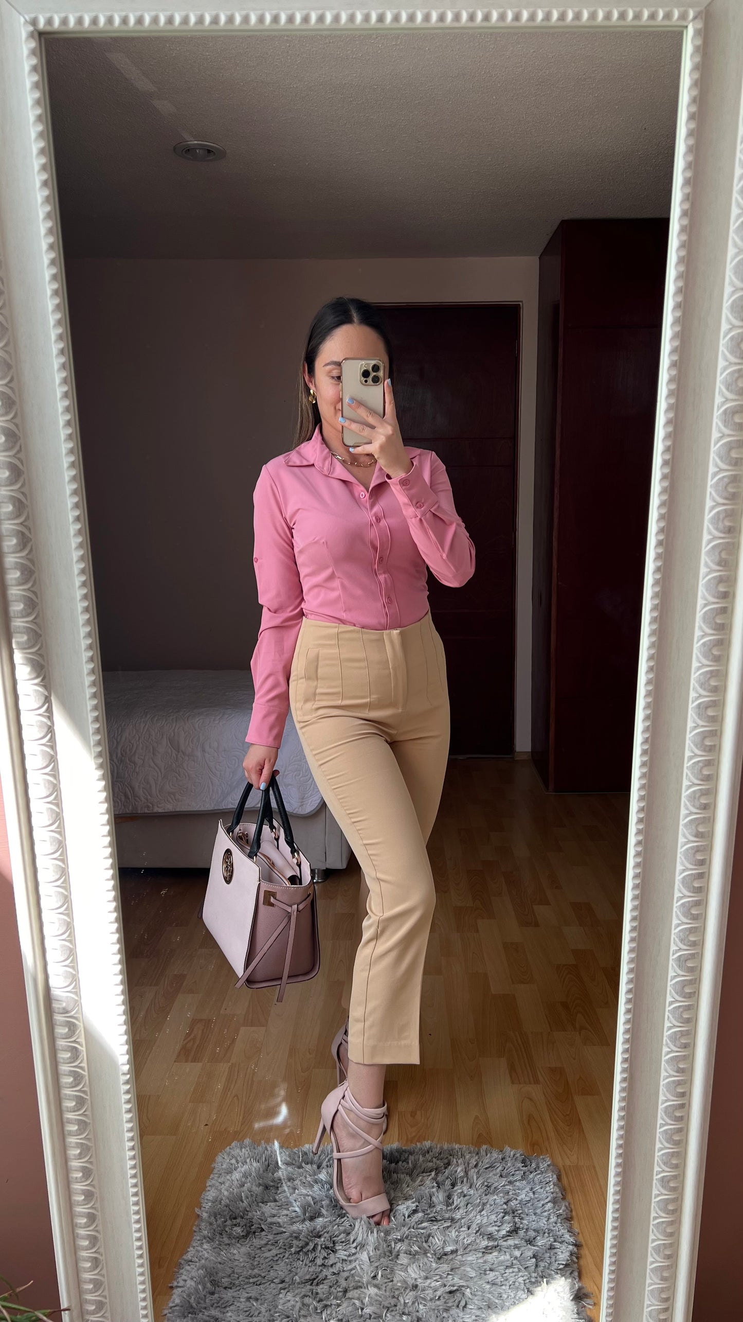 Camisa básica rosa claro