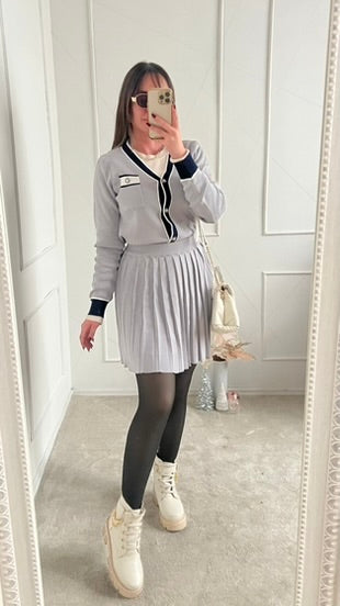 Conjunto falda tableada gris