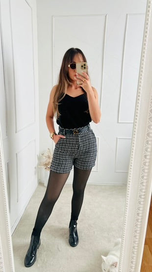 Short jaspeado negro