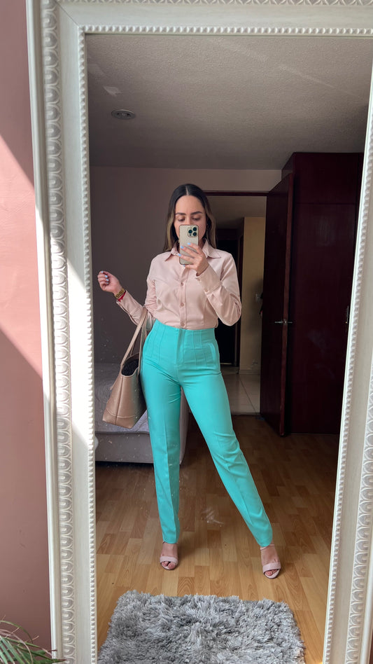 Camisa básica nude