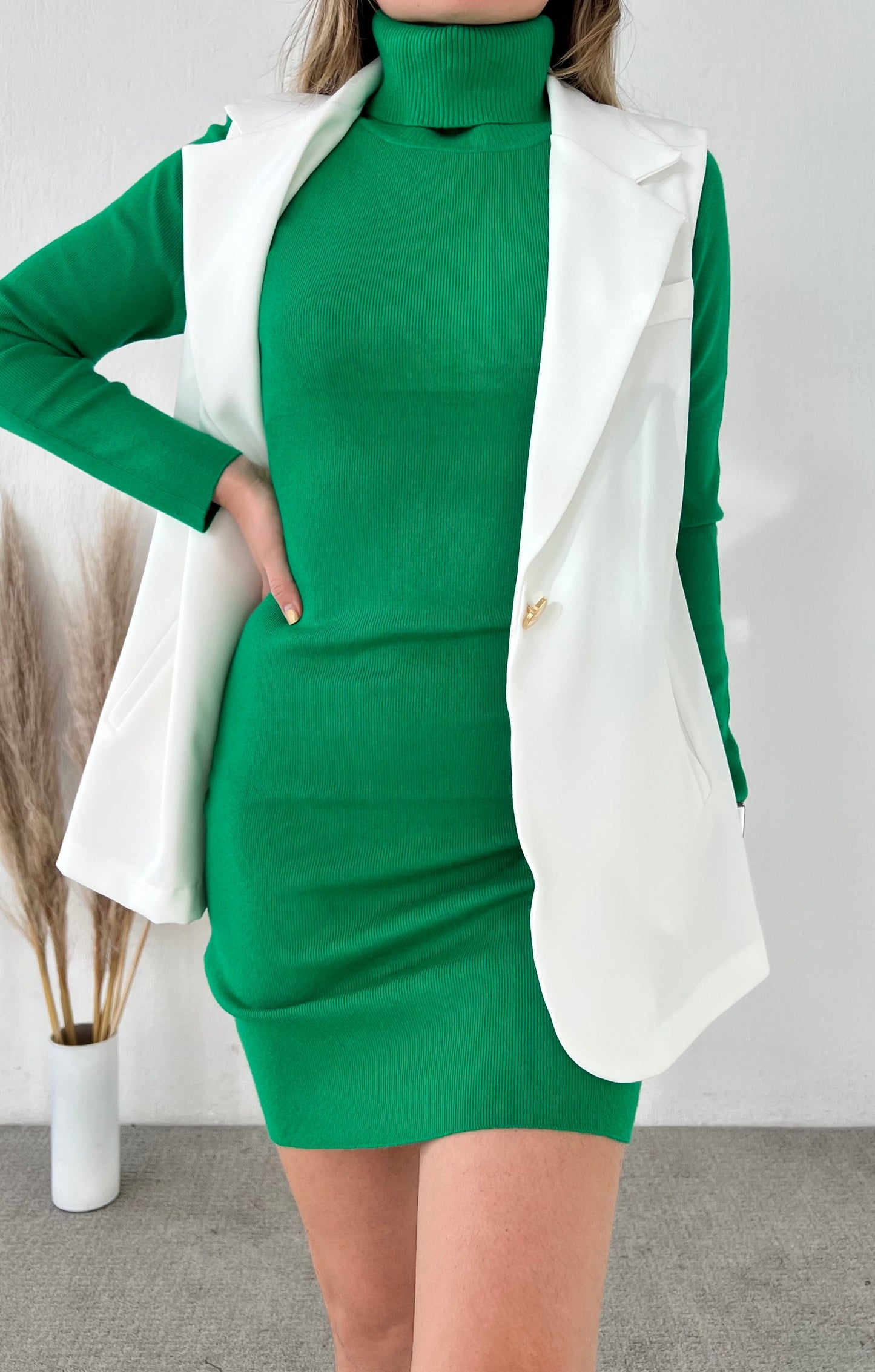 Vestido cuello alto verde
